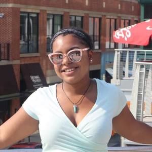 Meet your Posher, Lyndsay